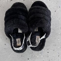 Women’s UGG slippers Gently Used Size 6.5