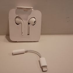 Apple EarPods with a Lightning connector And Adapter 3.5mm 
