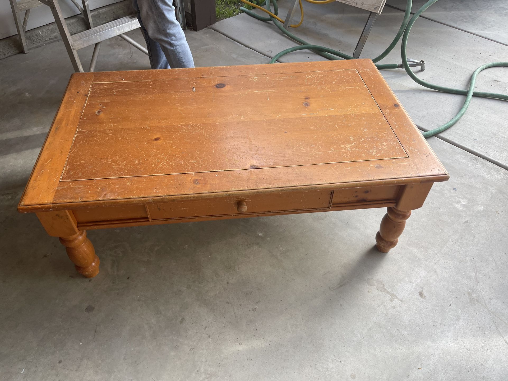 2 End Tables And Coffee Table 