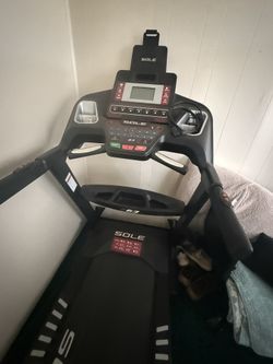 Sole F63 Treadmill