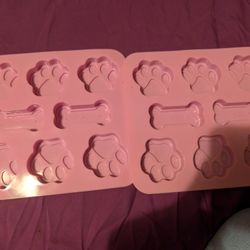 Brand New Puppy Styled Sickle Treat Molds