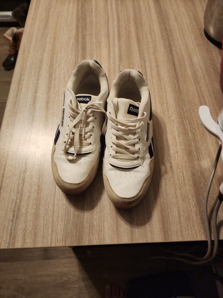 Shoe