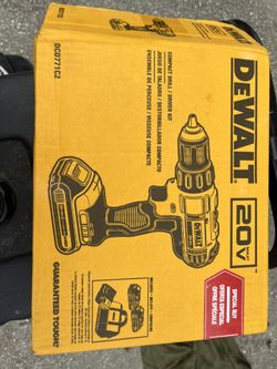 Dewalt Drill With 2 Batteries and Charger 