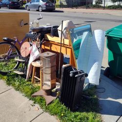 Free stuff at 450 Pacific Ave. Alameda