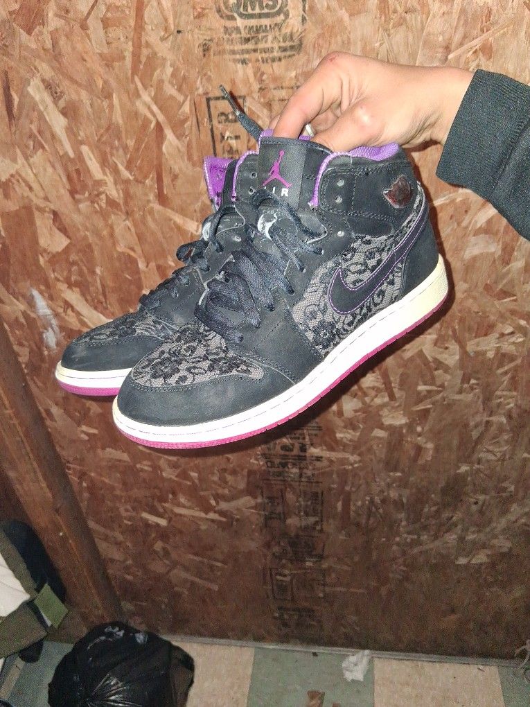 Air Jordan 1s Size Us7y