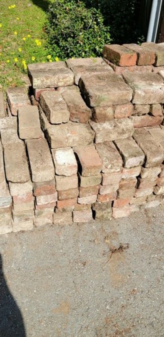 100 Free Rustic Looking Bricks For Pathway