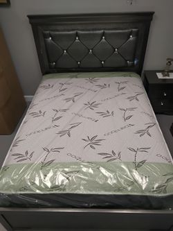 Queen size Bamboo Mattress Still in Plastic Wrap