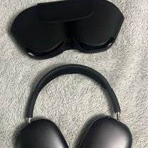 Airpod maxes first generation 