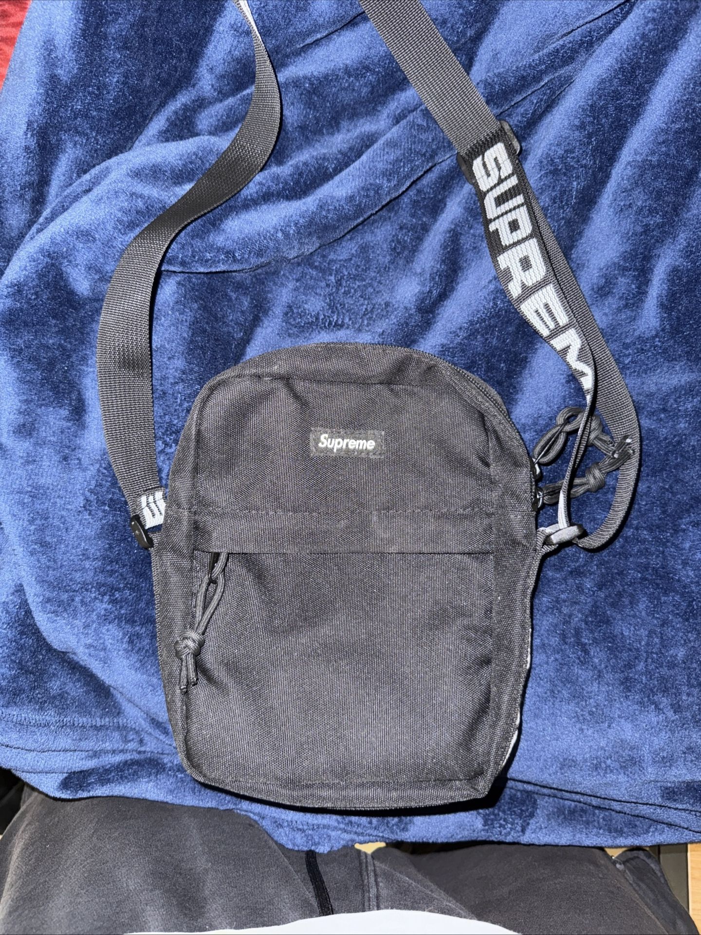 FW19 Supreme black small zip pouch cordura wallet