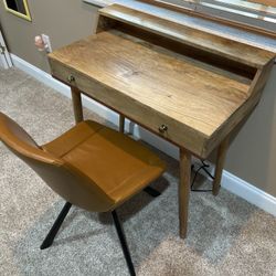 Desk With Chair