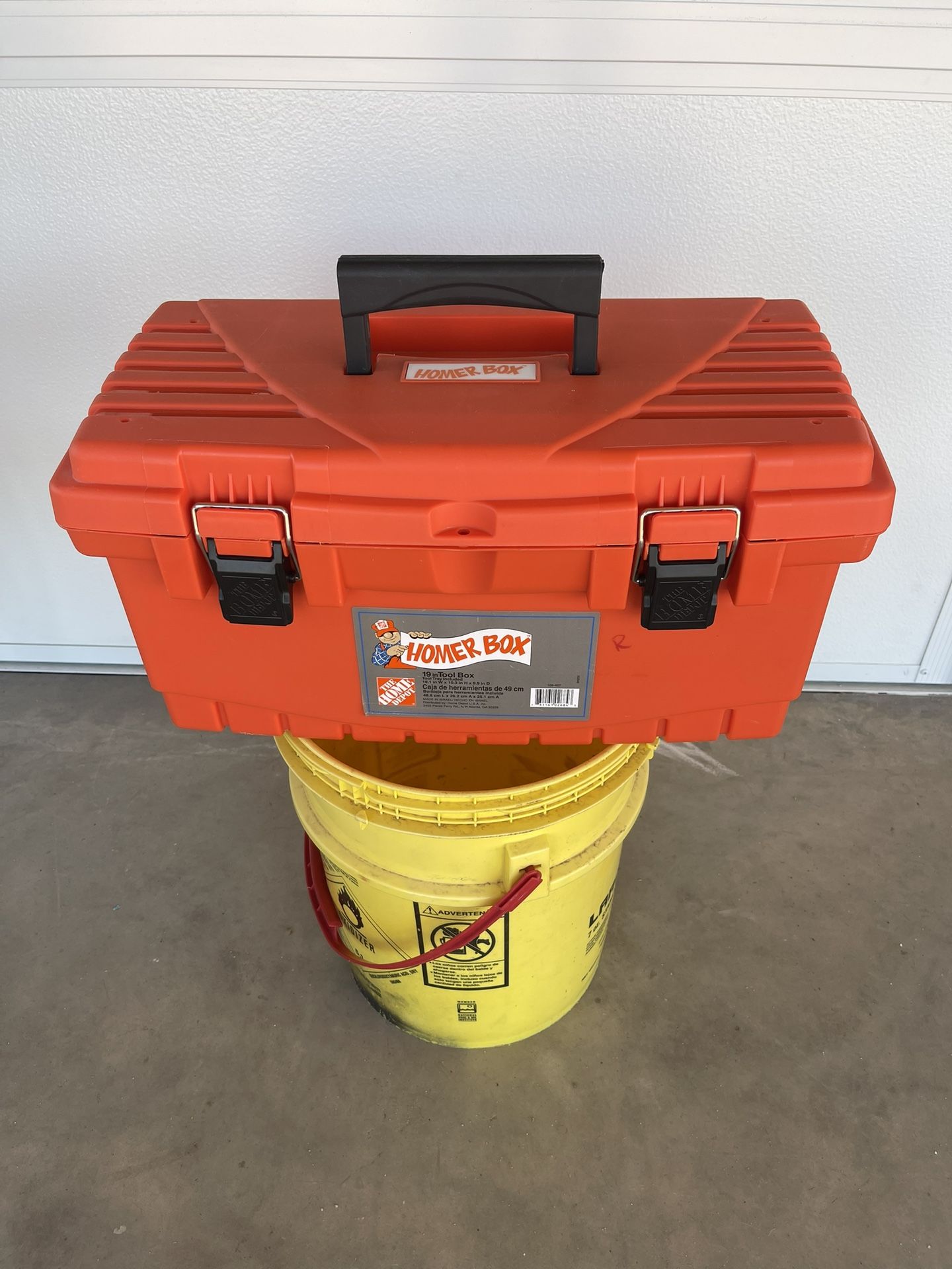 Tool Box From Home Depot In Like New Condition. - Homer Tool Box - New
