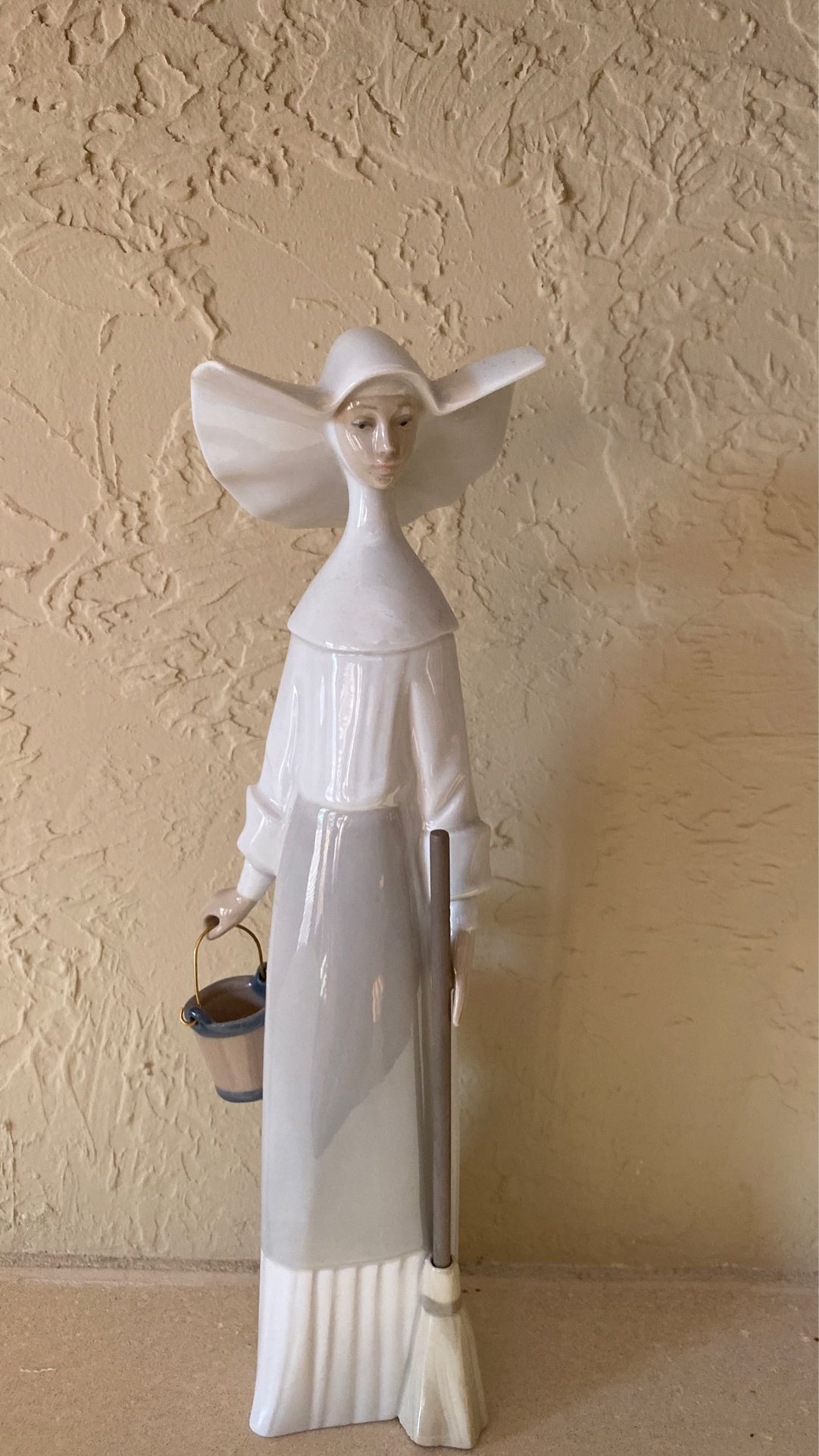 Lladro Nun figurine