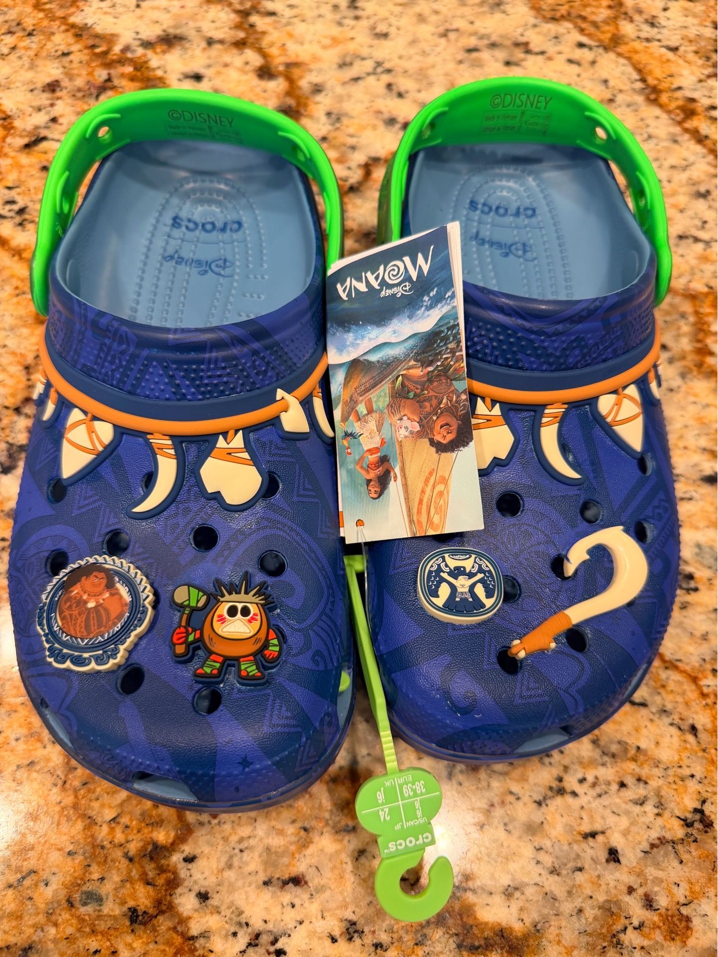Disney Moana Maui crocs 8women 6.5men