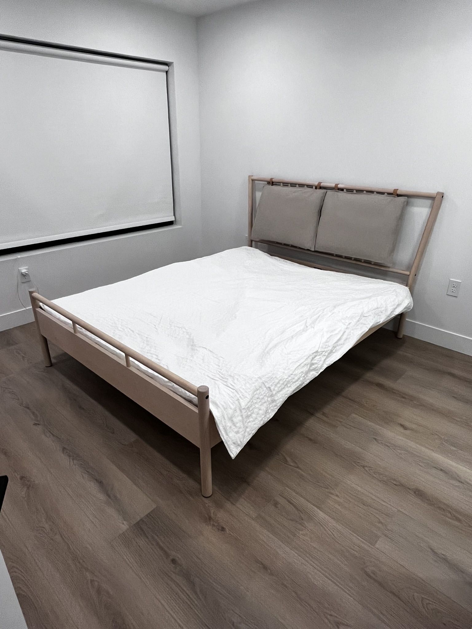 Queen Bed Frame And Lucid Mattress