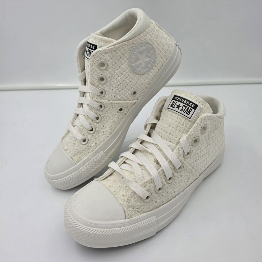 $45 Women’s Converse Brand New Size 7
