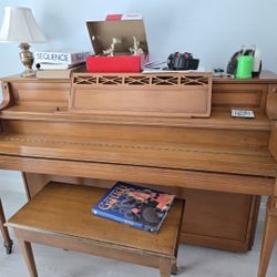 Story & Clark console piano