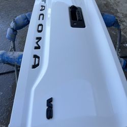 2020 Tacoma Tailgate Shell