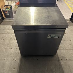 Table Top Commercial Fridge