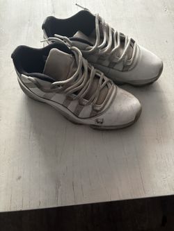 Jordan 11s Low Legend Blue