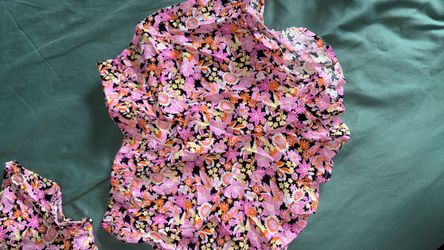 Pink women’s flower 2-PC set size: S