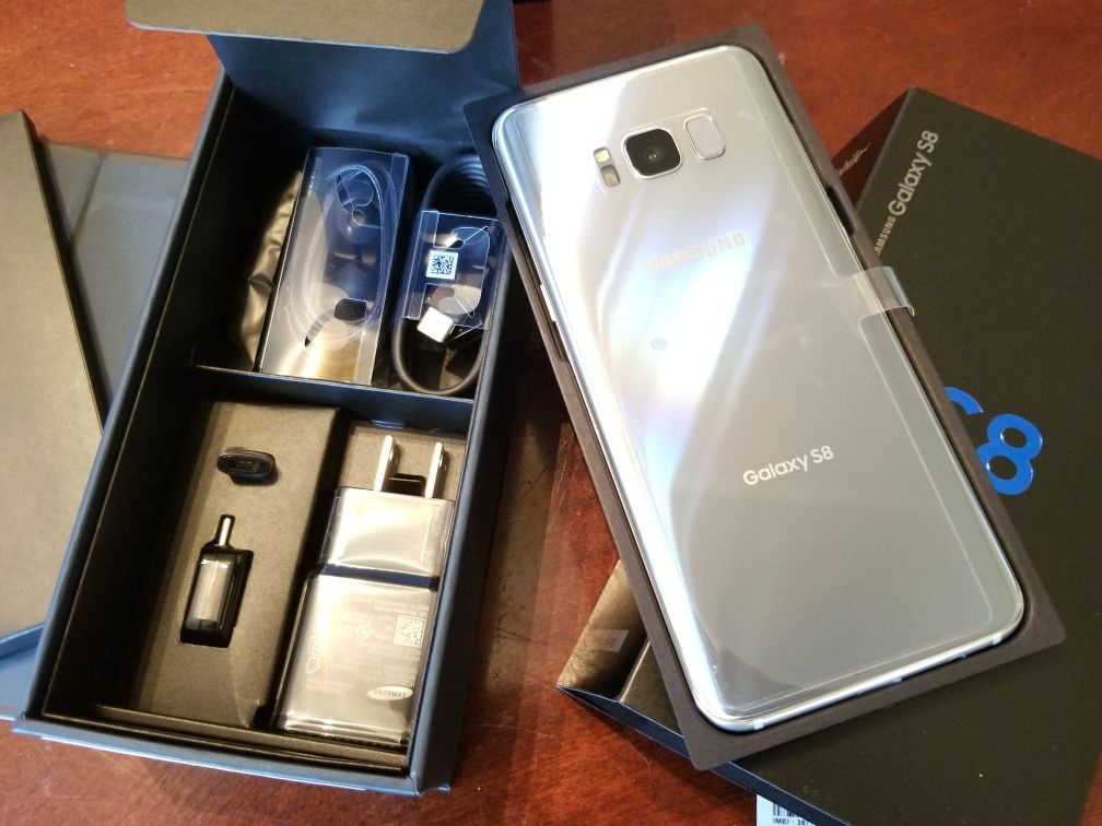 Samsung galaxy s8 silver 64gb T-Mobile. Metro pcs, Simple Mobile, Lyca Mobile, Ultra Mobile. Family Mobile.
