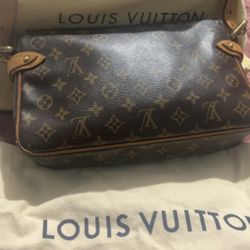 Luis Vuitton Purse
