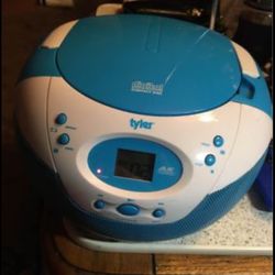 blue/white am/fm cd radio