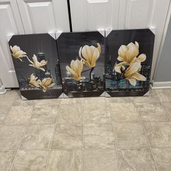 Beautiful Brand New 16 By 24 Inch Canvas Wall Art. (MUST SELL TODAY)