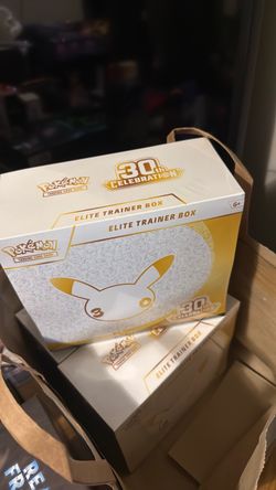 Pokémon TCG 30th Celebration Elite Trainer Box