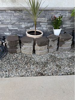 16” Charcoal Retaining Wall Blocks