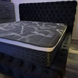 King Size Bed Frame Black Velvet / Mattress Included     ⚡️   Cama King Size  / Colchon Incluido.   ☎️ (213)713-74-89