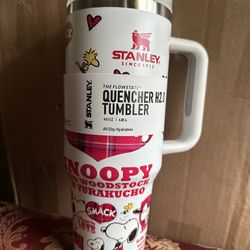 Snoopy Stanley 40oz