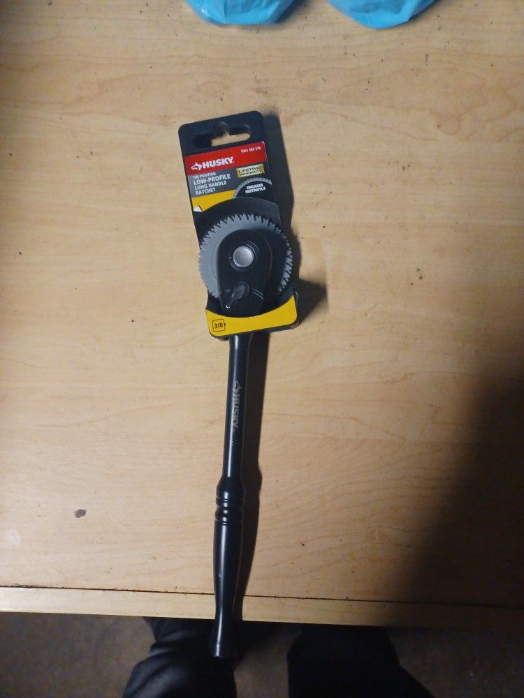 Husky 100 Position Low Profile Long Handle Ratchet