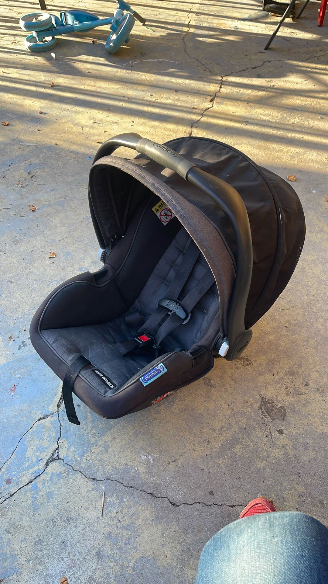 Graco Snug ride 35 Infant Car seat Black No Base