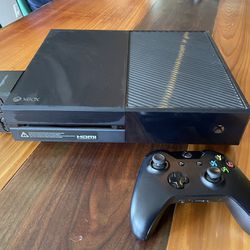Xbox One (Model 1540)