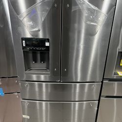 Refrigerator Whirlpool 4-Door French Door In Stainless Steel 