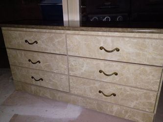 Nice 6 drawer dresser