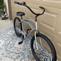Very nice Electra cruiser aluminum frame