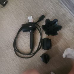 Shark IQ Hairdryer With Attachments 