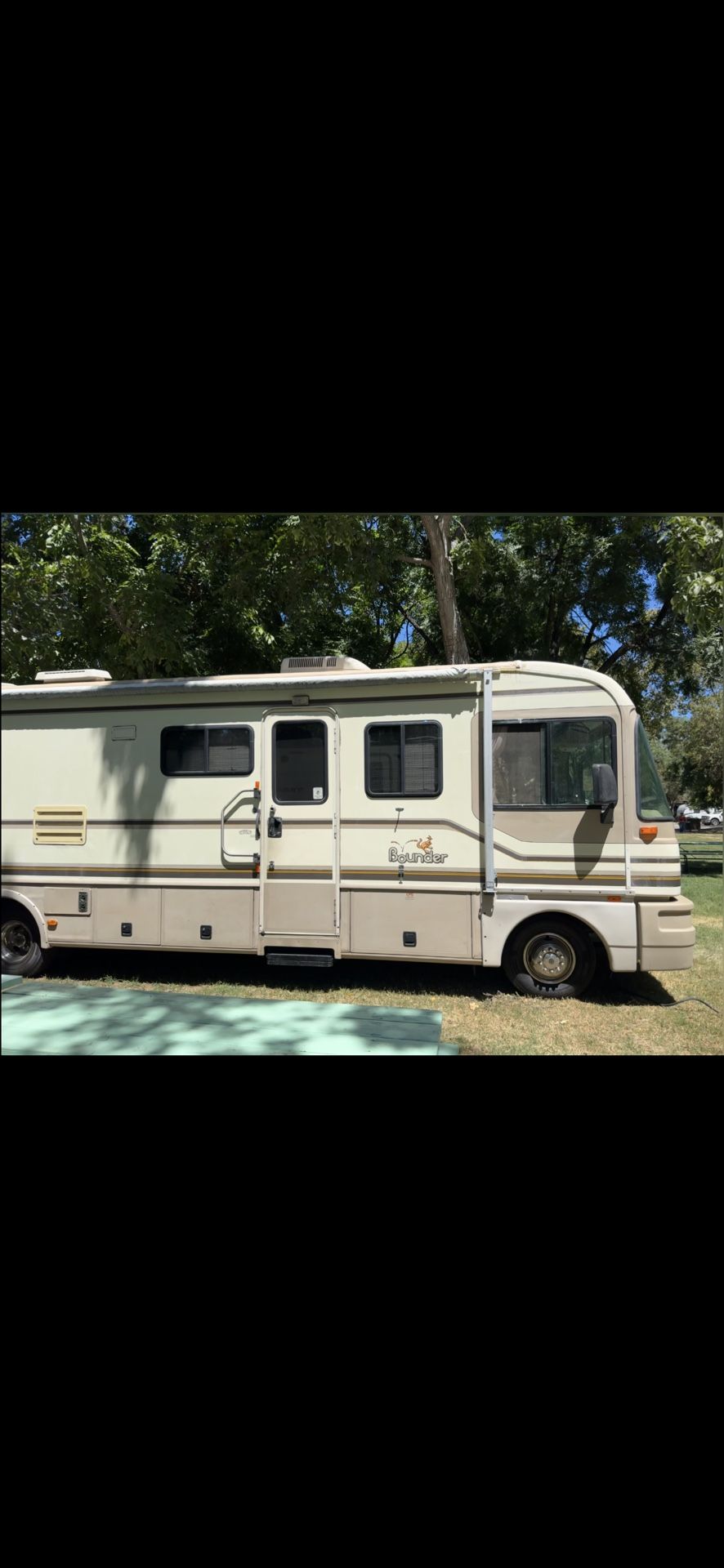 1996 Fleetwood Bounder