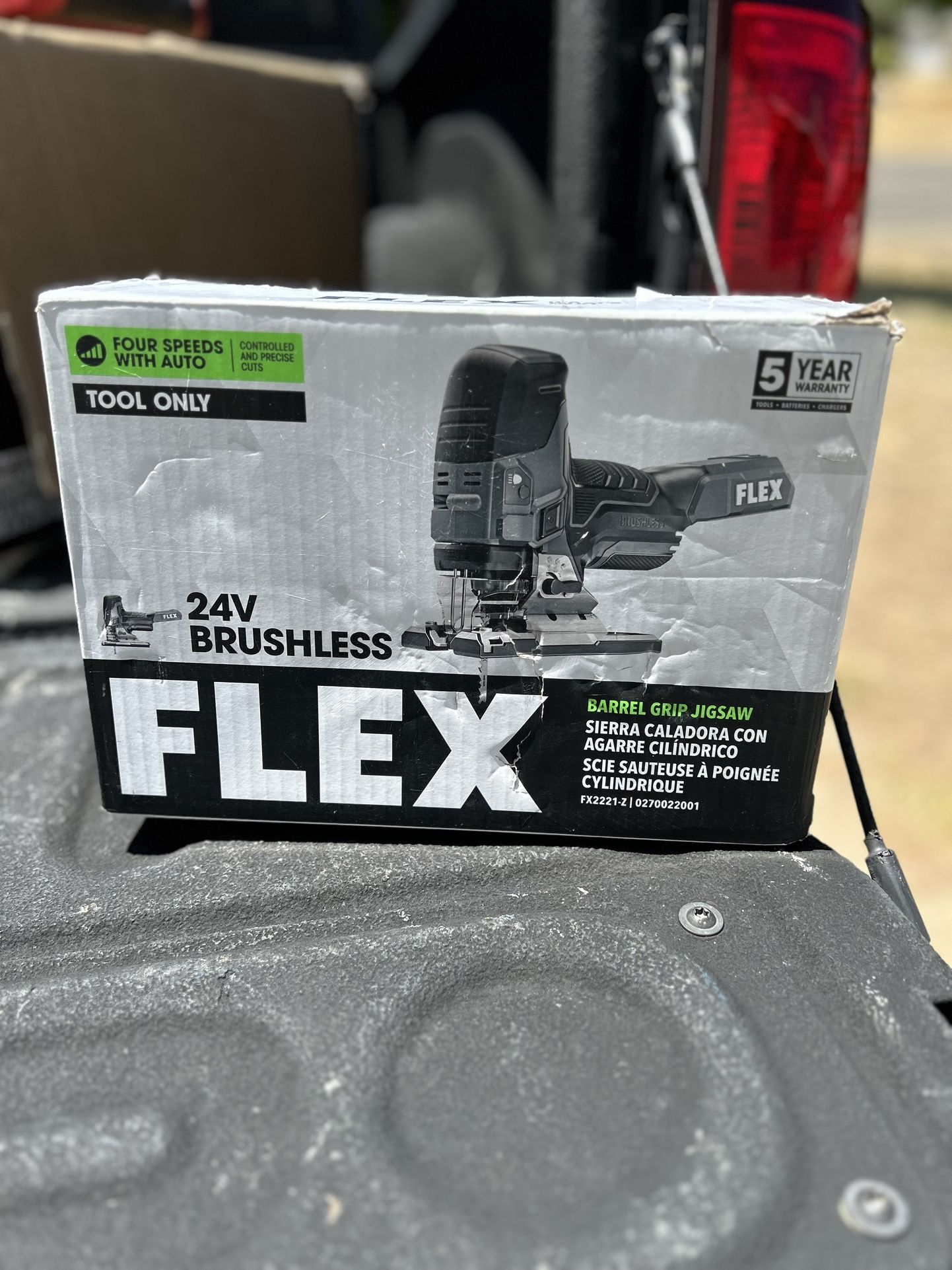 Flex barrel handle jigsaw