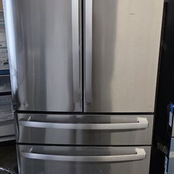 NEW GE PROFILE SMART REFRIGERATOR FRENCH DOOR 4 DOOR STAINLESS STEEL 36X69 WITH WATER AND ICE INSIDE