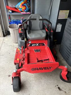 Zero Turn ZtX 42in Gravely 271 Minutes