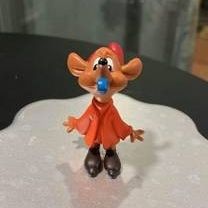 Like New Cake Topper Disney Cinderella Mouse Jaq Birthday 2” PVC figurine

Please pick up 95121