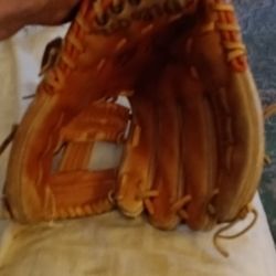Baseball Gloves For Children & Youth