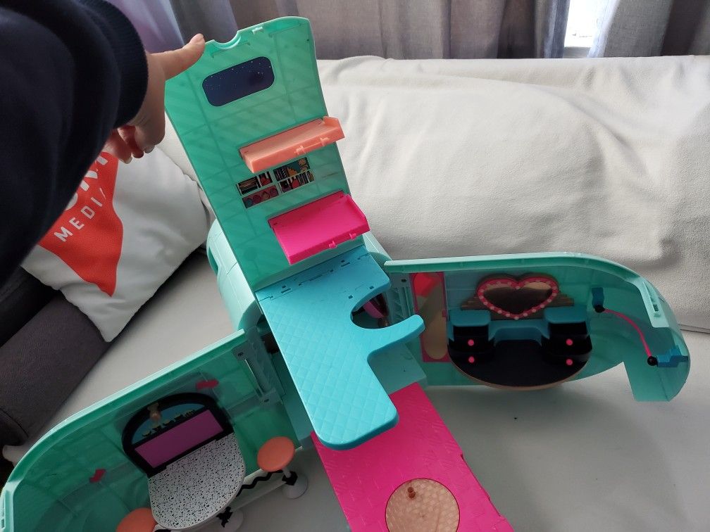 LOL Surprise OMG Glam N' Go Camper