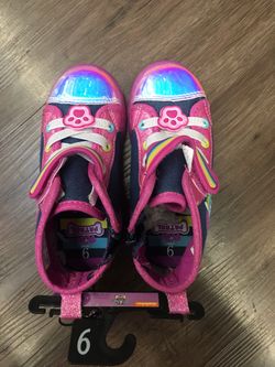 NWT girls paw patrol sneakers size 10