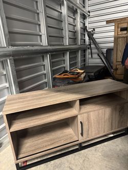 Wood TV Stand Like New