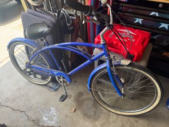 Schwinn Largo Cruiser Bike Blue