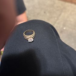 14k Gold Ring 